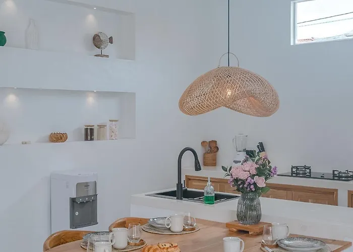 Villa Kalliste - Mediterranean & Modern 3br -